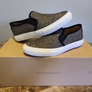 FRYE Gia Canvas Slip On